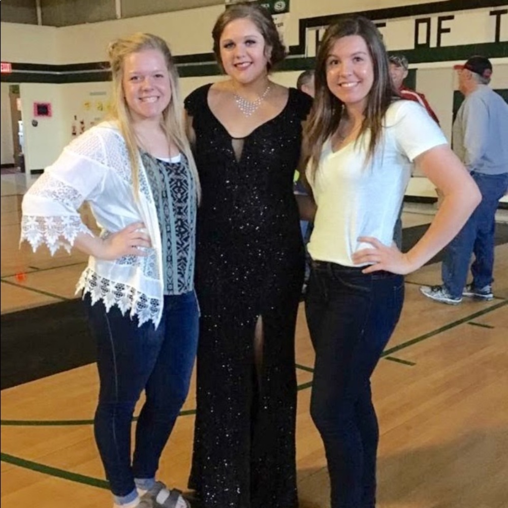 Black prom dress Mac Duggal size 12